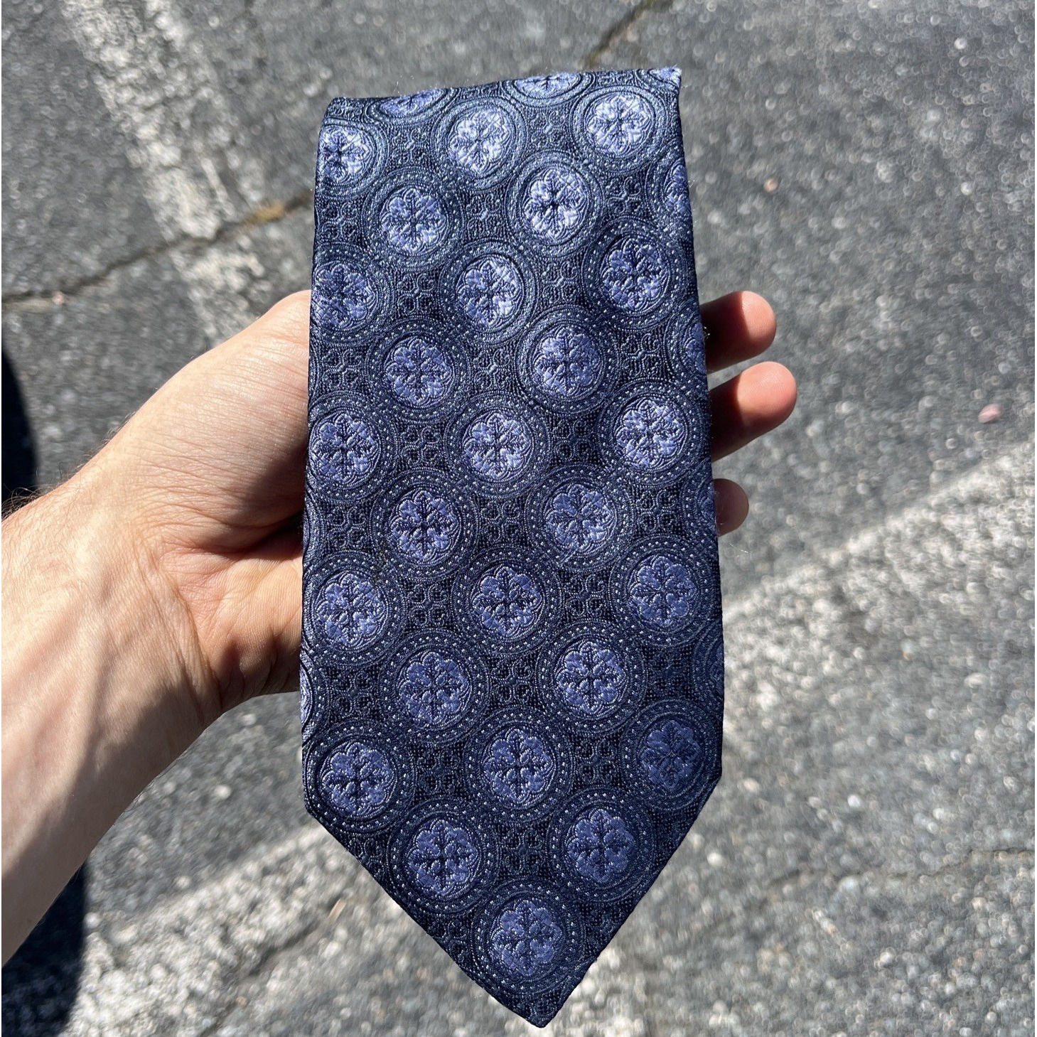 Ike Behar New York Tie Mens Woven Silk Blue Medallions